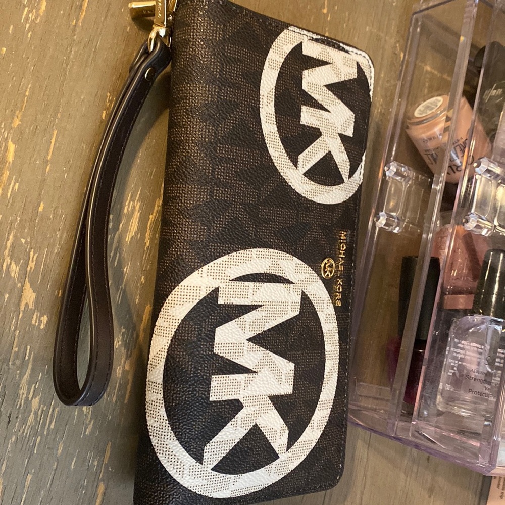 COPY - Michael Kors Continental Wallet NWT